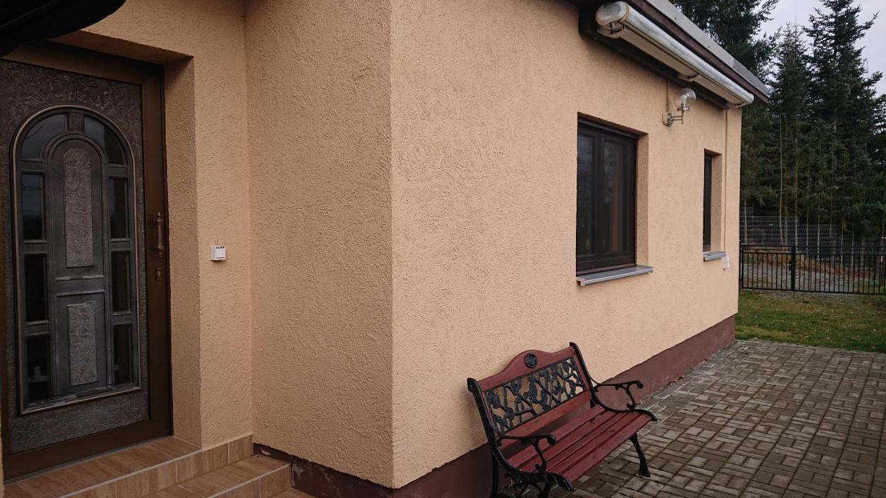 Mueller'S Ferienbungalow "Zur Goeltzschtalbruecke" Грайц Екстериор снимка